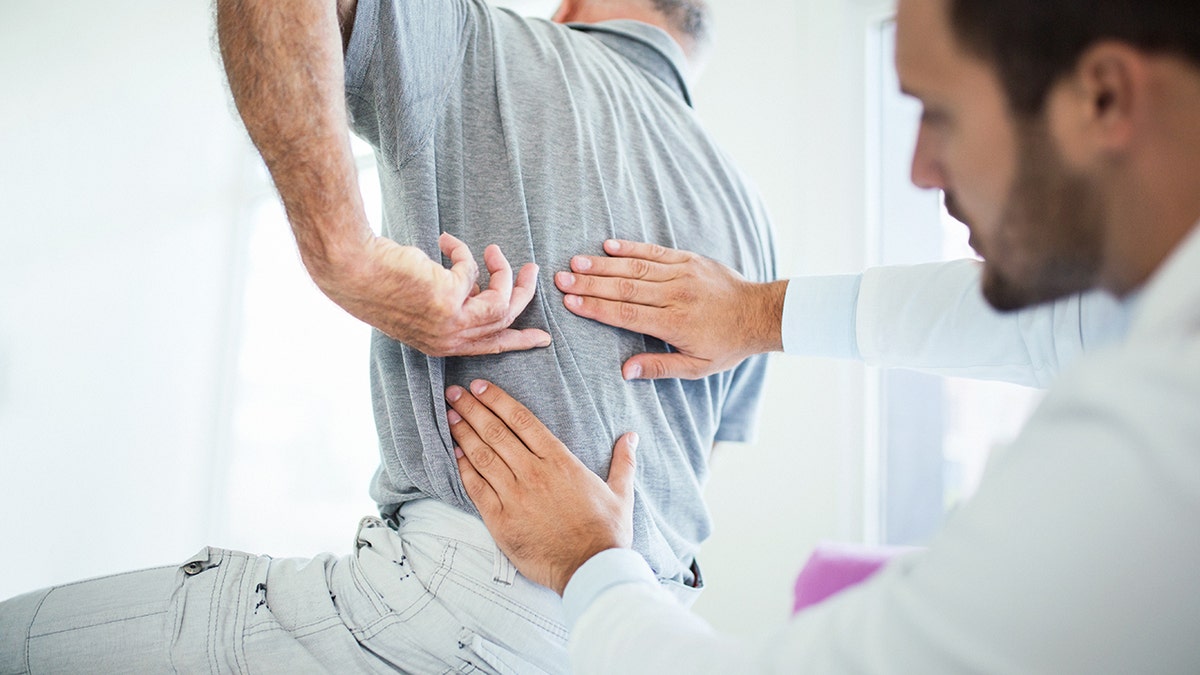 What to know before visiting a chiropractic: experts discuss benefits and risks